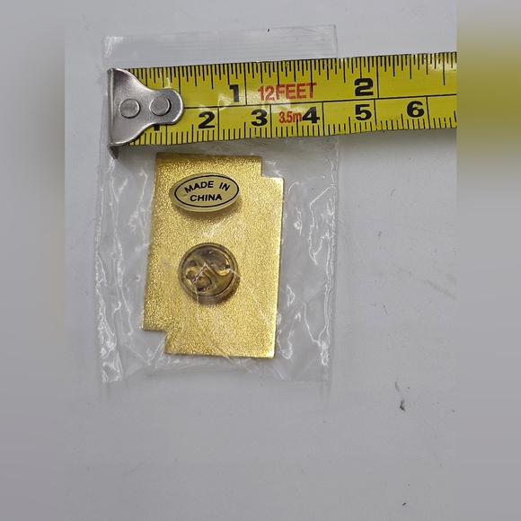 Vintage Holland America Cruise Line Pin - Picture 2 of 2